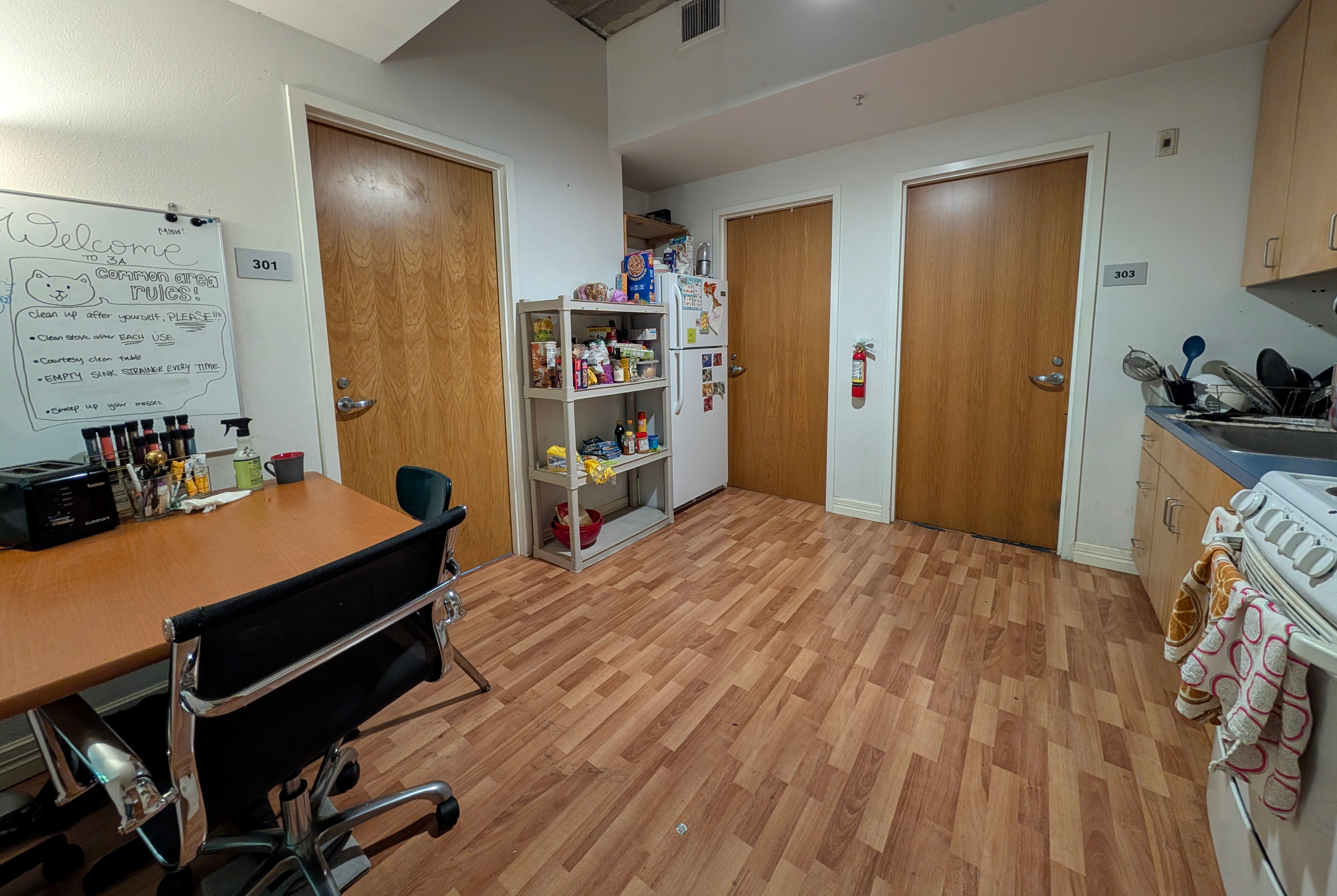 Nueces suite common area