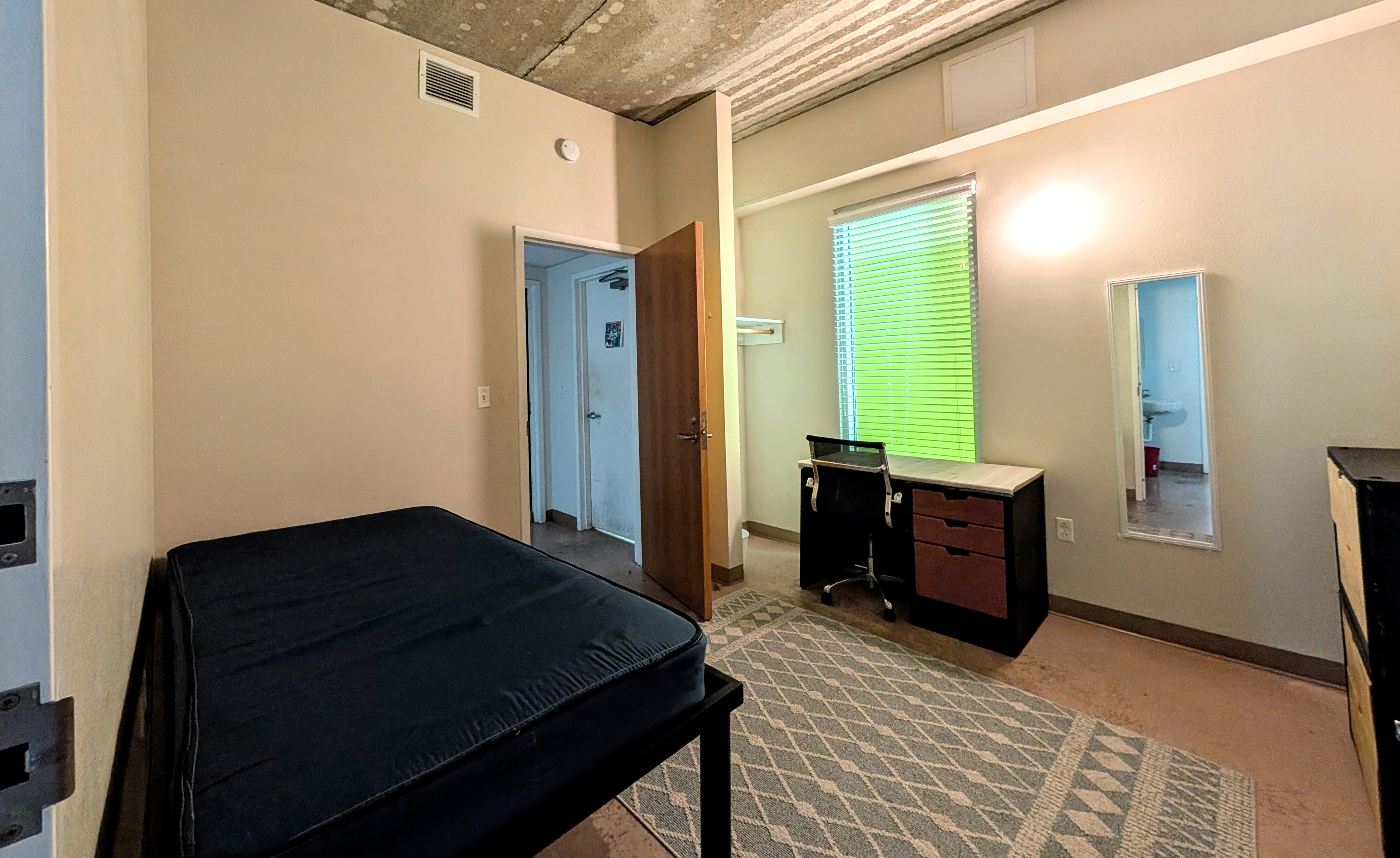 Halstead single room