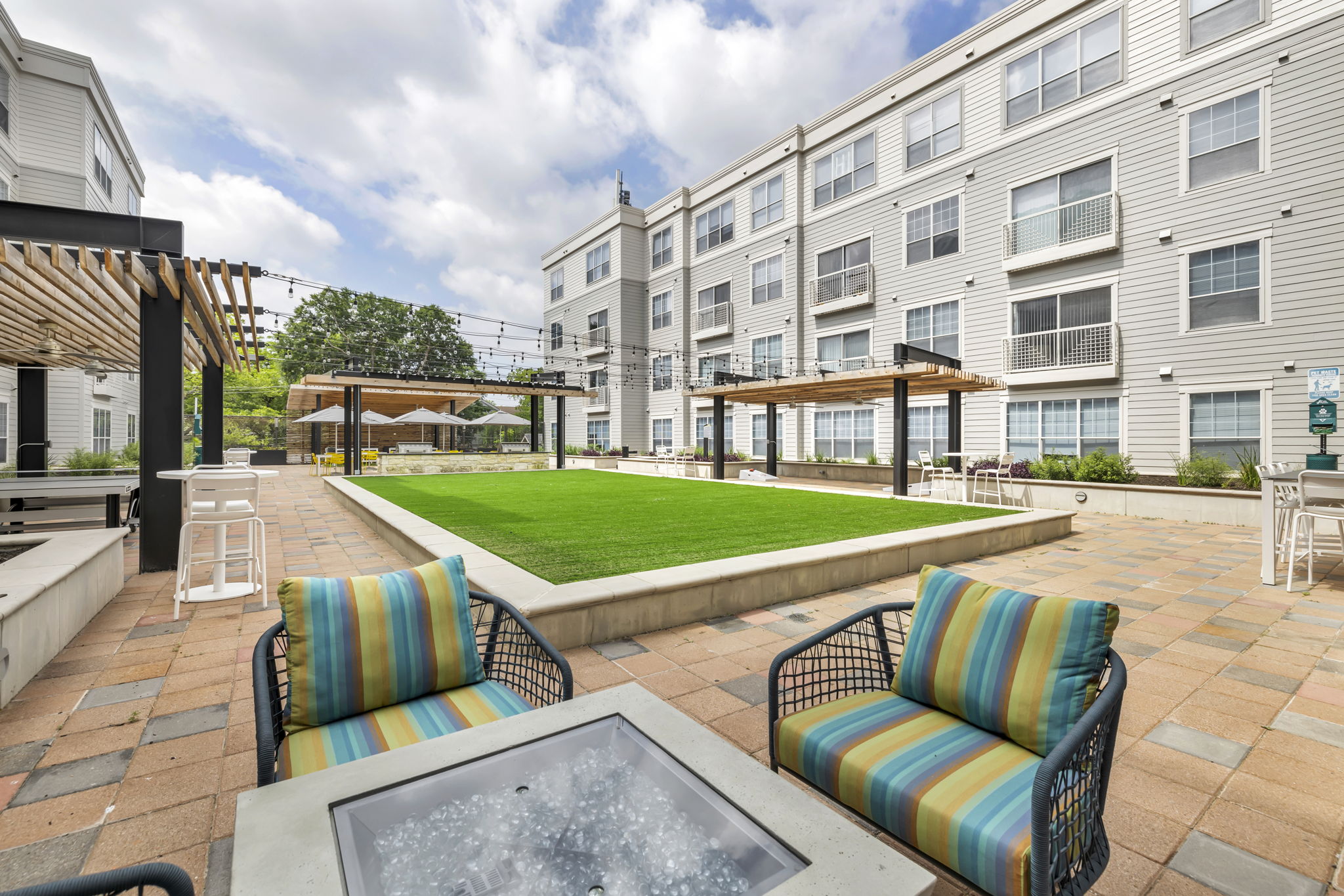 Quarters on Campus – Sterling House