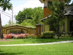 Town Lake Apartments