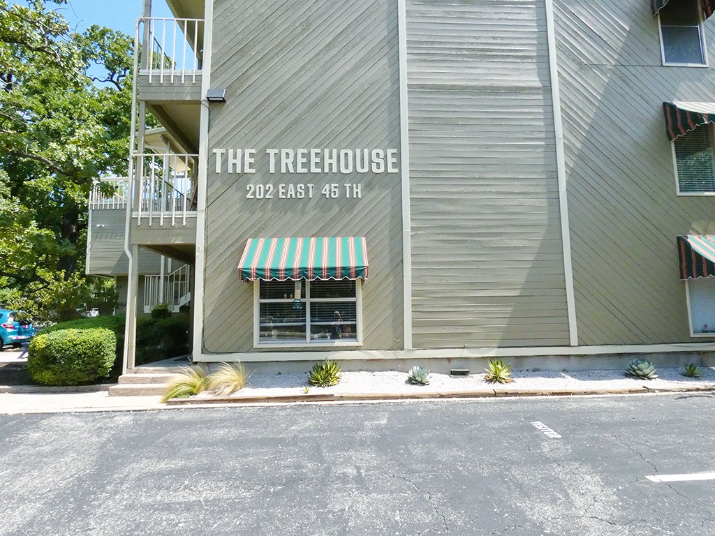 Treehouse Condominiums